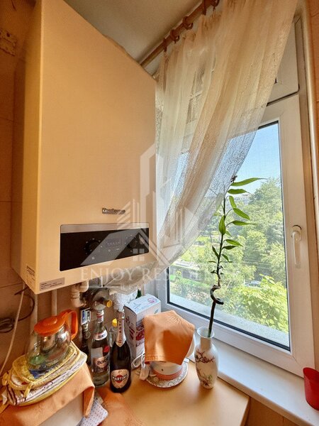 Gara de Nord, super pozitie! 2 camere centrala individuala, etaj 2